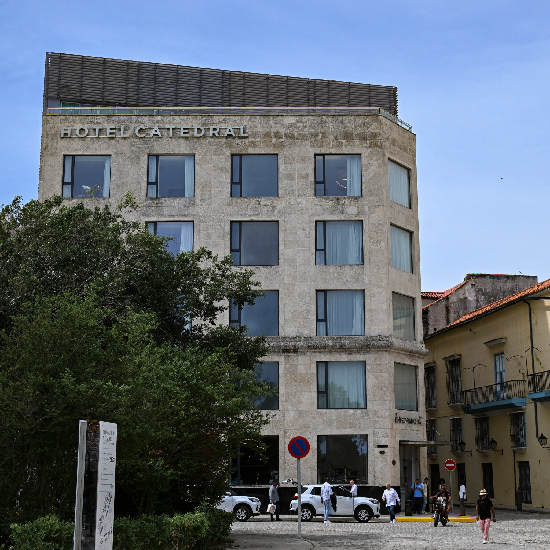 Trump Tightens Cuba Economic Rules, Prompting Hotel Chains to Exit