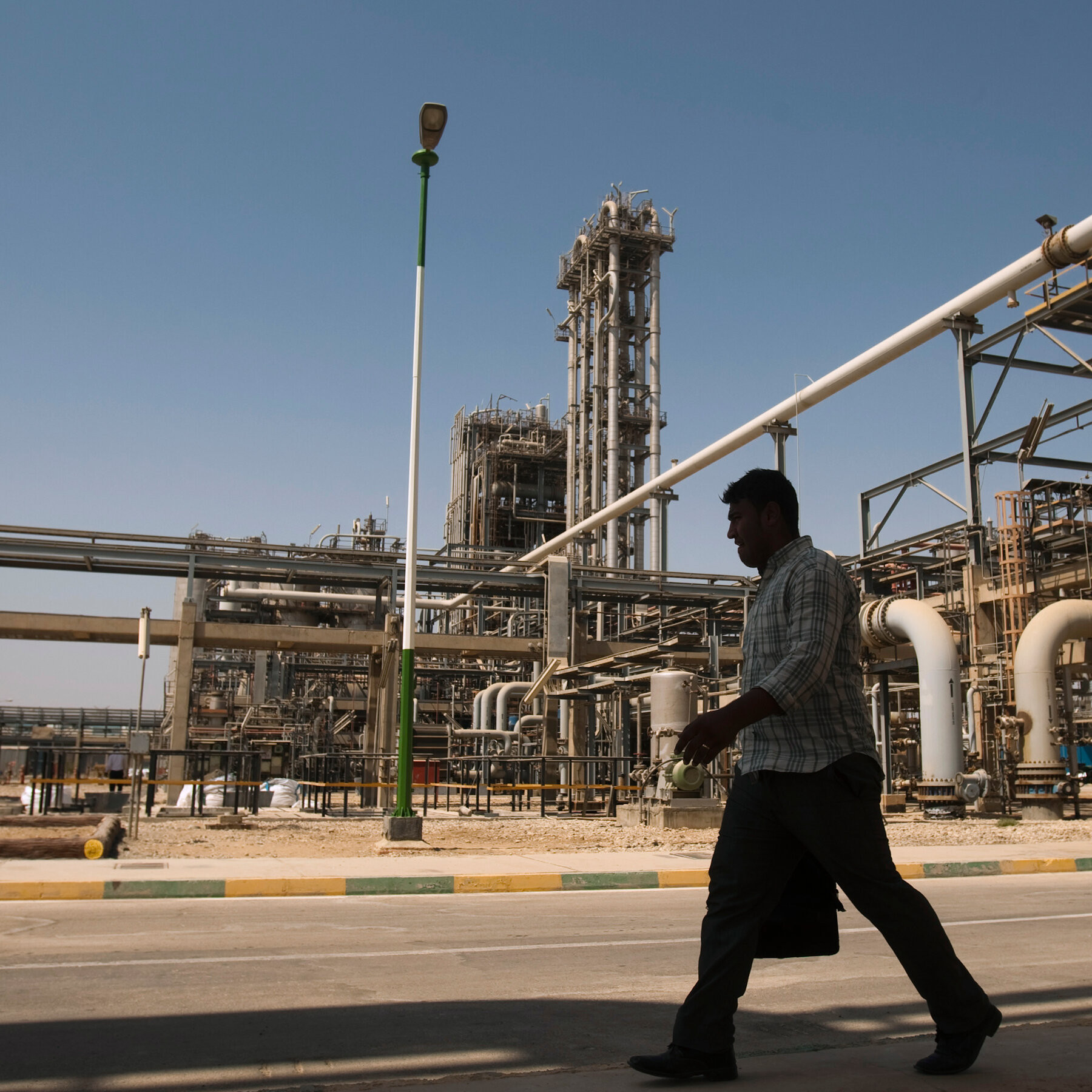 İranlı Mahşahr Petrokimya Kompleksi İsrail'in Hedefi