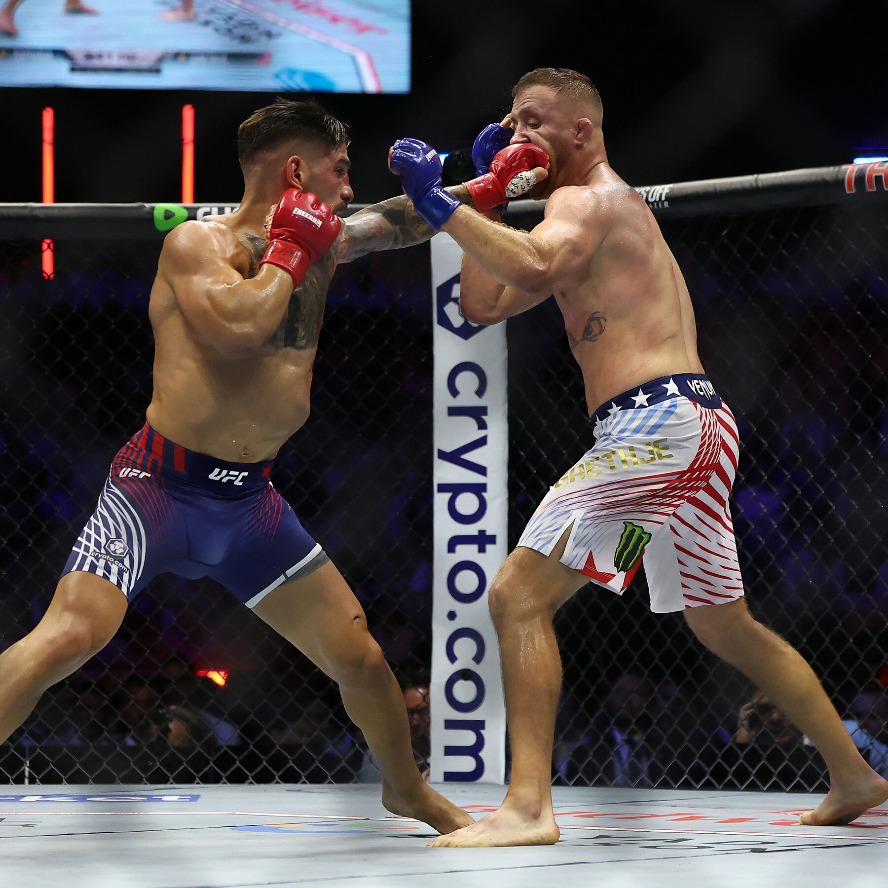 Patriotic Themes Dominate Trump‑Hosted UFC Event