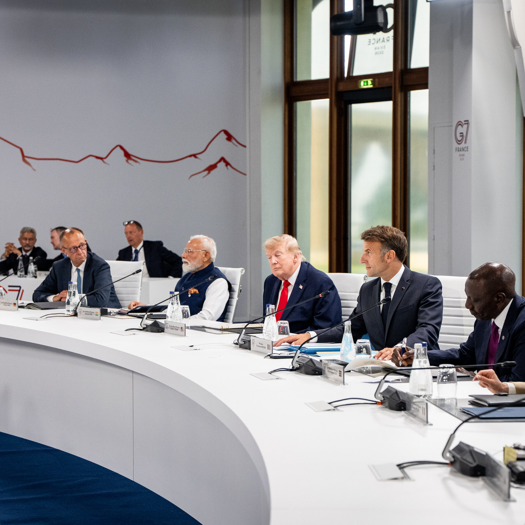 European Leaders Ease Tone Toward Trump After G7 Split