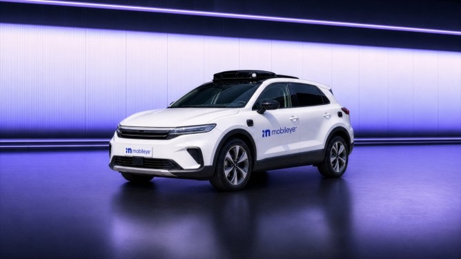 Mobileye prepares US robotaxi launch, entering both sides of autonomous vehicle market