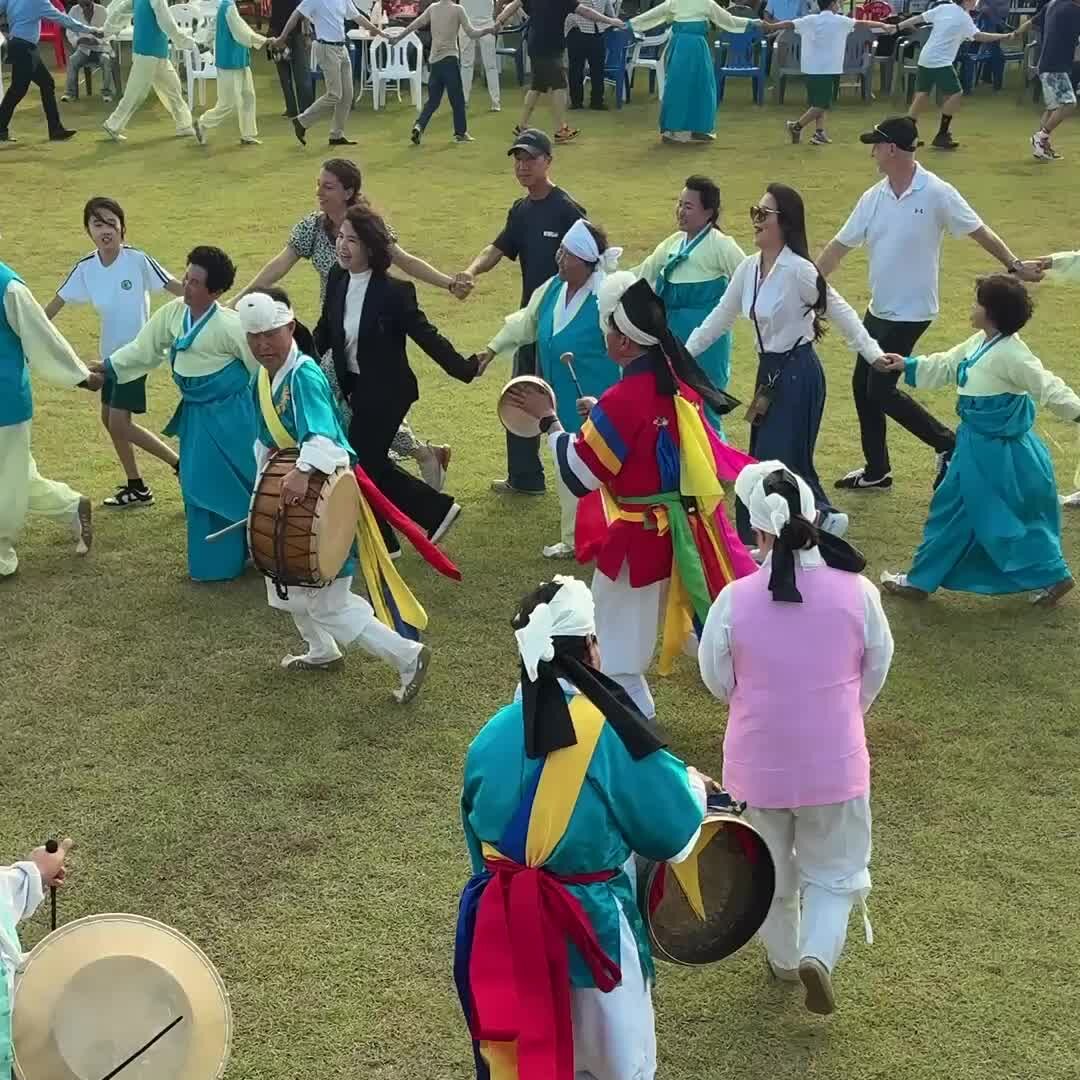 Güney Kore Adası, 175 Yıllık Fransız Balina Avı Gemisi Batımını Şarap Festivaliyle Canlandırıyor