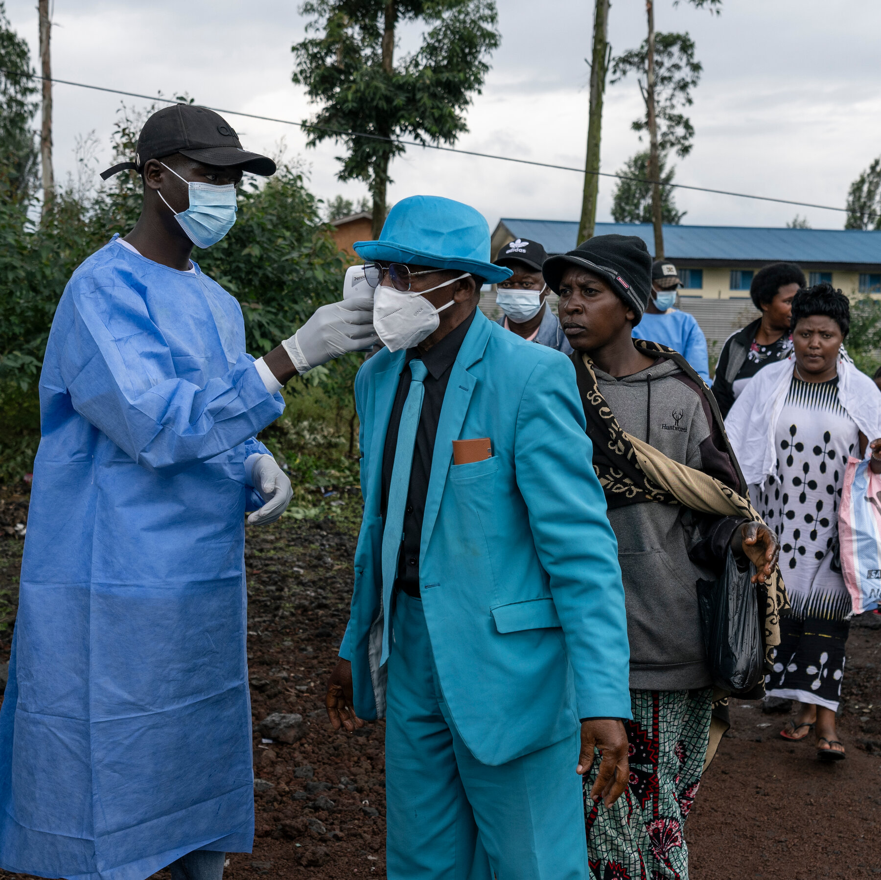 Ebola Salgını Hafif Belirtiler Gösteriyor: Kontrol Çabaları Tehdit Altında