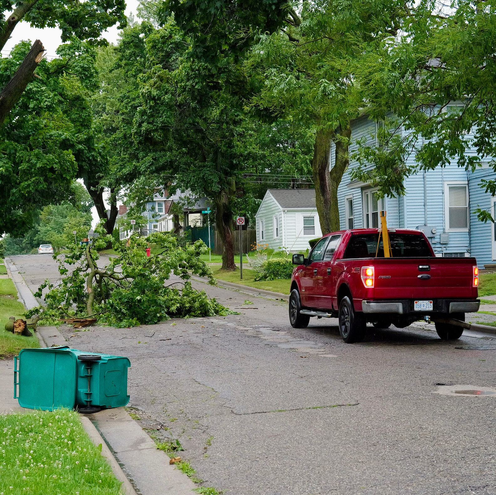 Severe Storms Trigger Power Outages for 1 Million Across Midwest, Northeast and Ontario