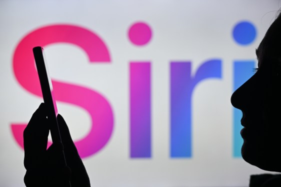 iOS 27 Beta ile Kullanıcılar Siri Hızını ve İfade Ediciliğini Ayarlayabilir