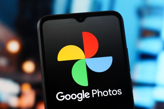 Google Photos, yapay zekalı Video Remix özelliğini kullanıma sundu