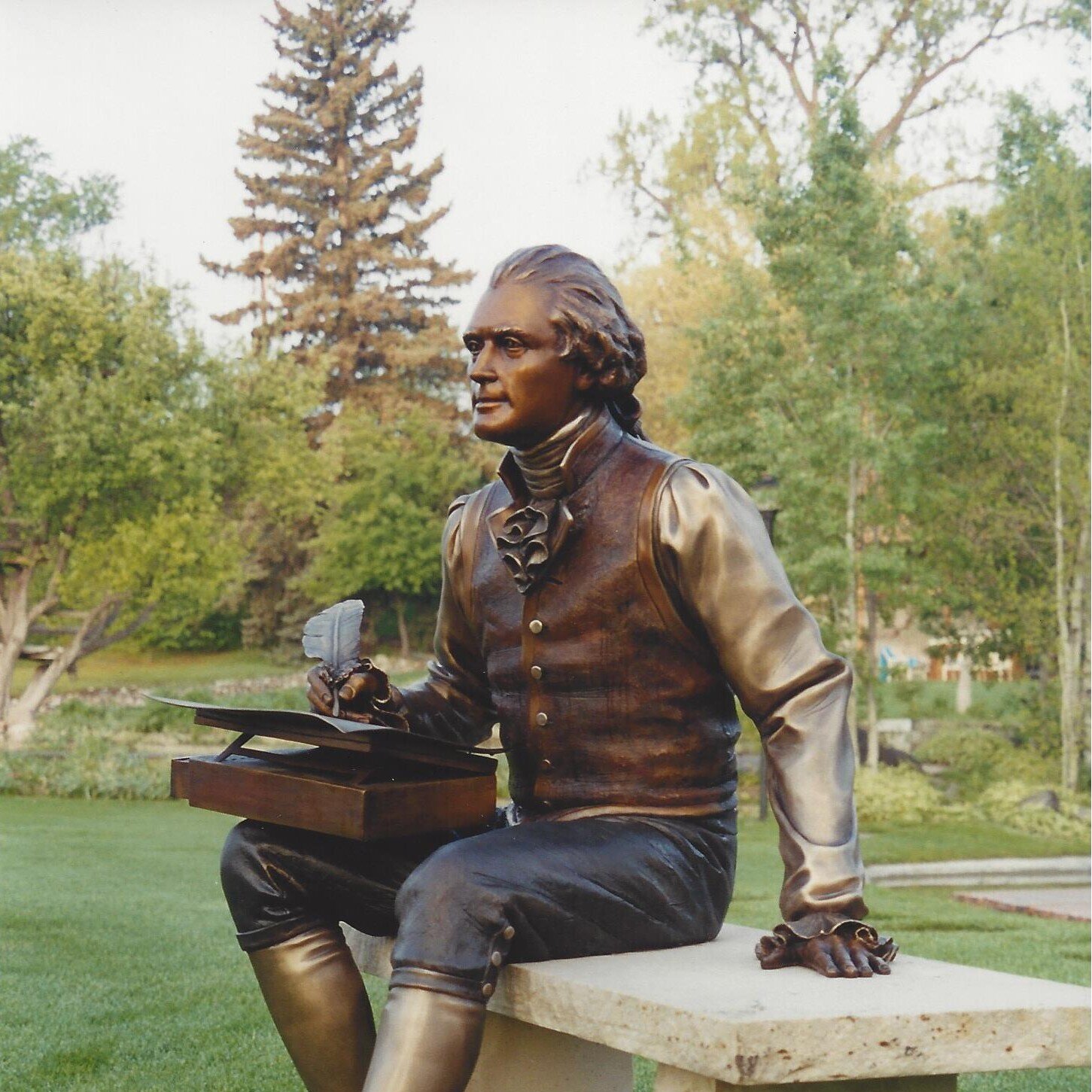 White House Installs Statue of Thomas Jefferson in Rose Garden