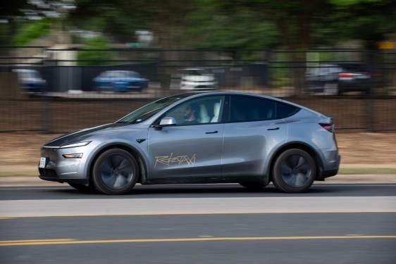 Tesla, Orlando ve Tampa’da Robotaksi Pilotlarını Başlattı