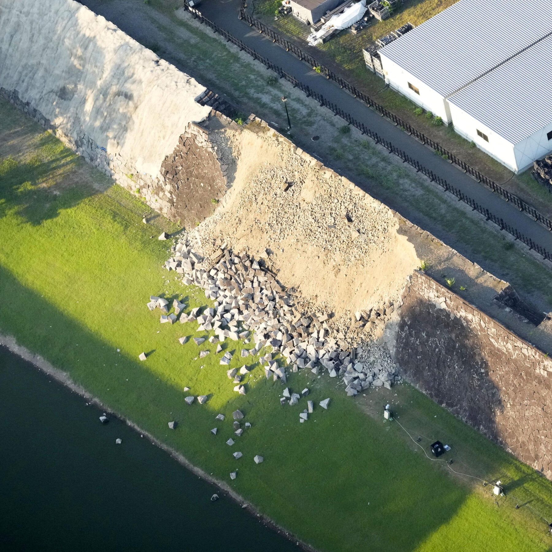 Kumamoto Castle Damaged in Recent Japan Earthquake