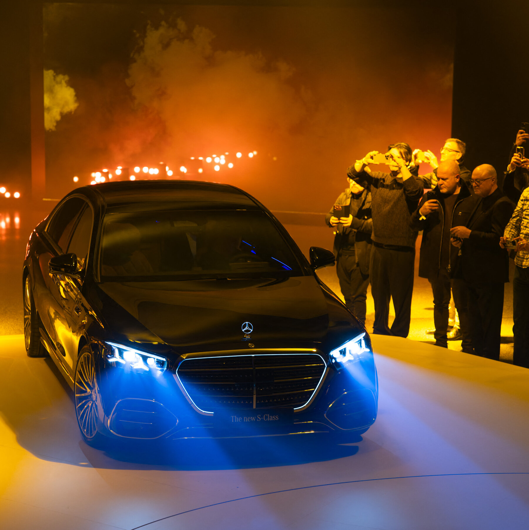 Die deutsche Automobilindustrie steht unter beispiellosem Druck und in Unsicherheit