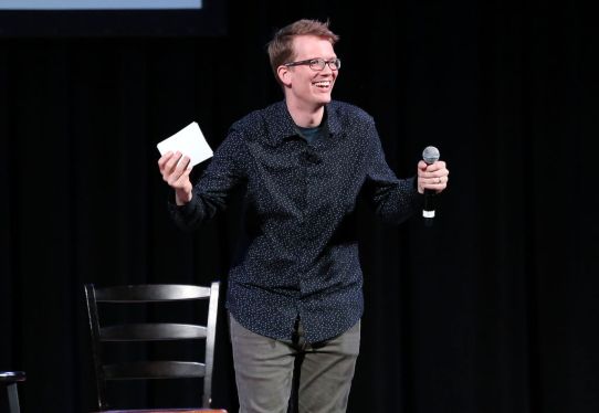 YouTuber Hank Green beschreibt seine Technologie‑Nutzung als ungesund