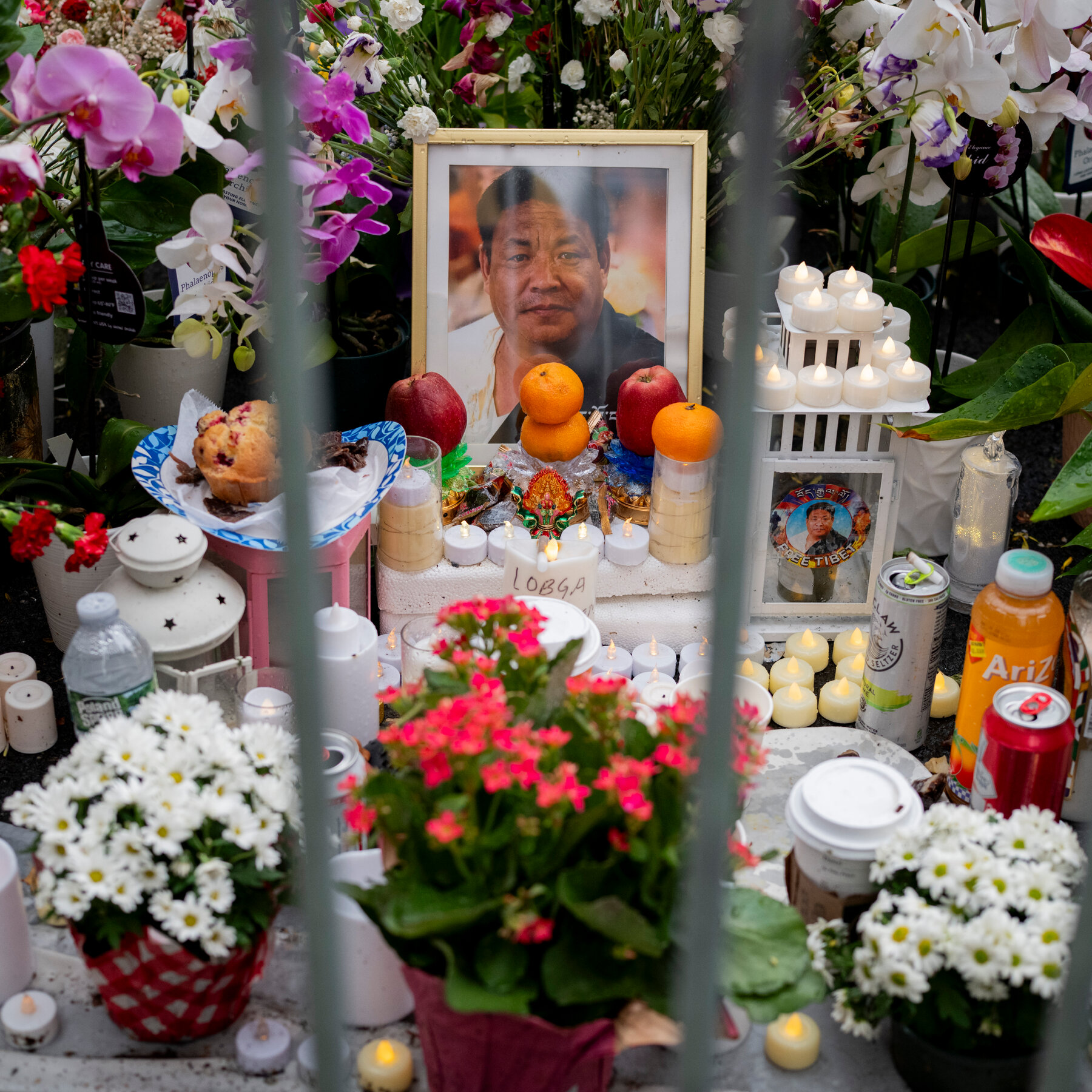 Manhattan'da Tibetli Adam Ateşe Kaptı