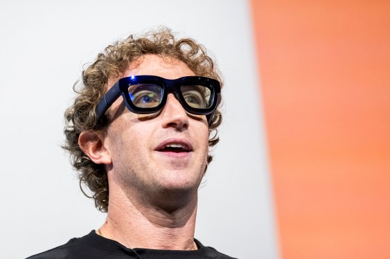 Meta präsentiert das Glimmer-Projekt, das die Vision von Zuckerberg betont
