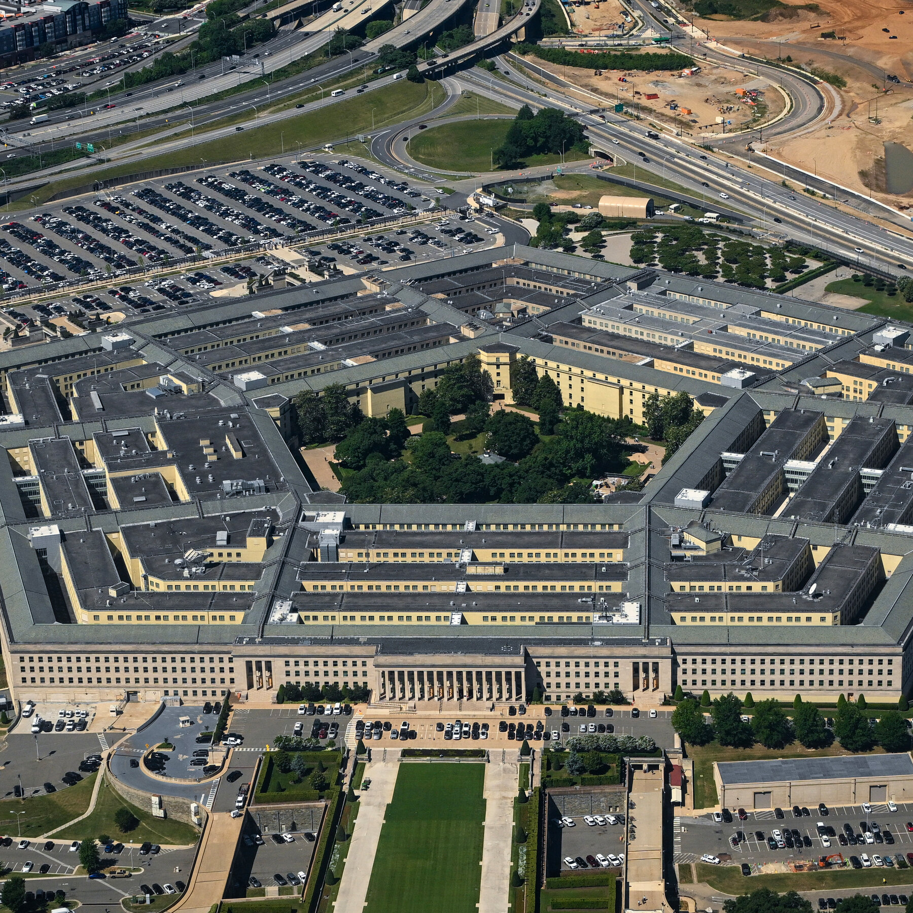 US-Militär strebt nach Vorherrschaft trotz interner Streitigkeiten und Chinas Fortschritt