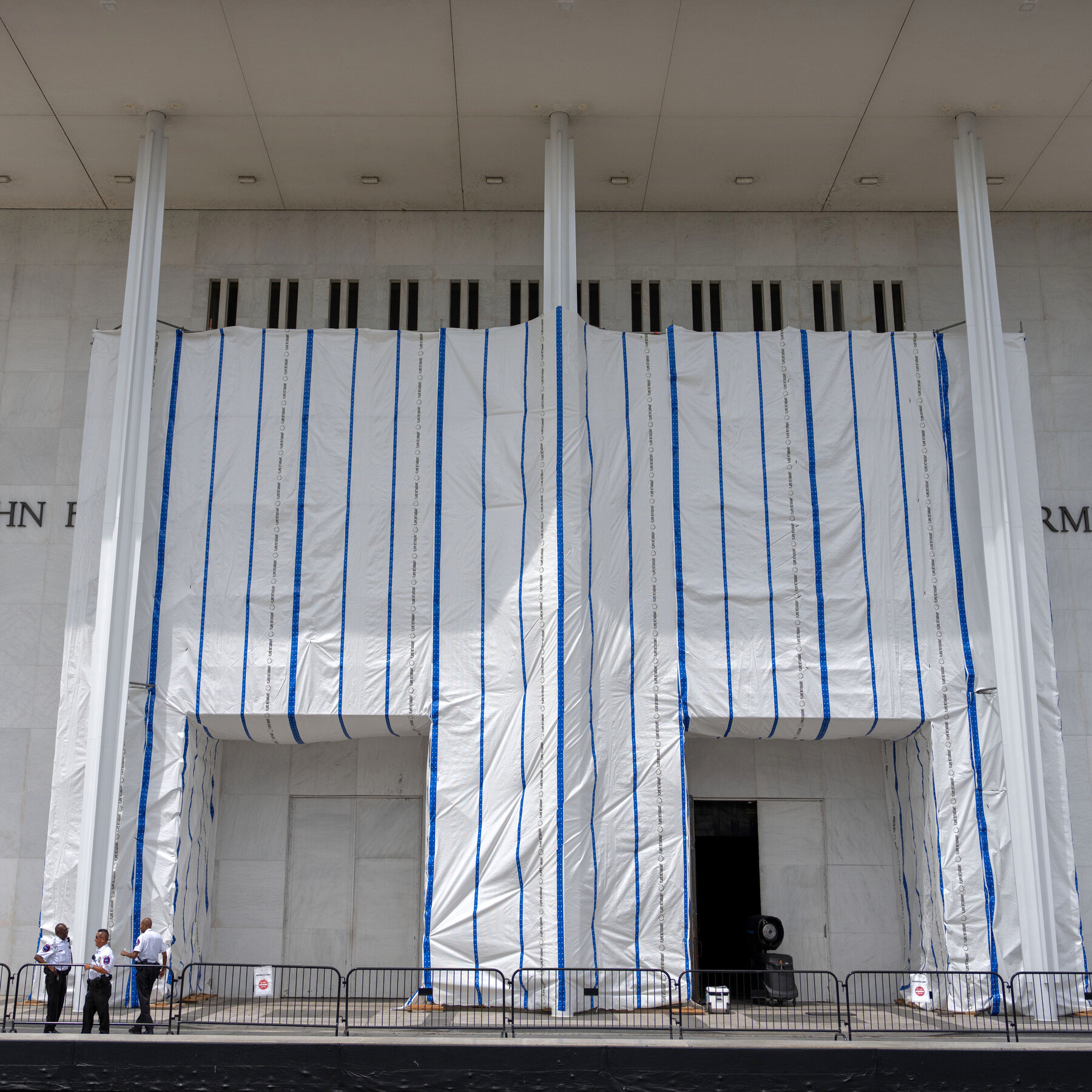 Rechtsstreit zielt darauf ab, die Namensinschrift Trumps im Kennedy Center zu verhindern