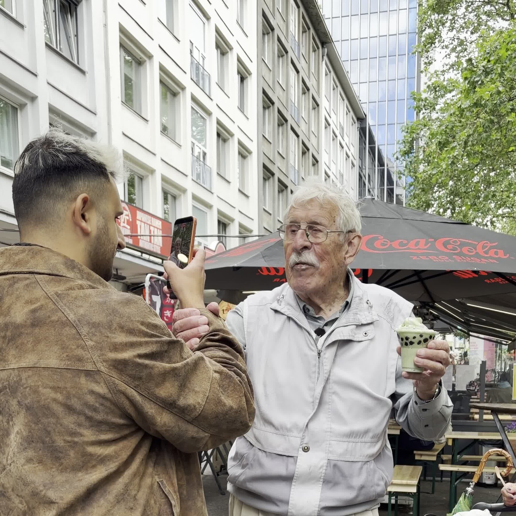 Wie ein 89-jähriger Witwer zum TikTok-Star in Deutschland wurde