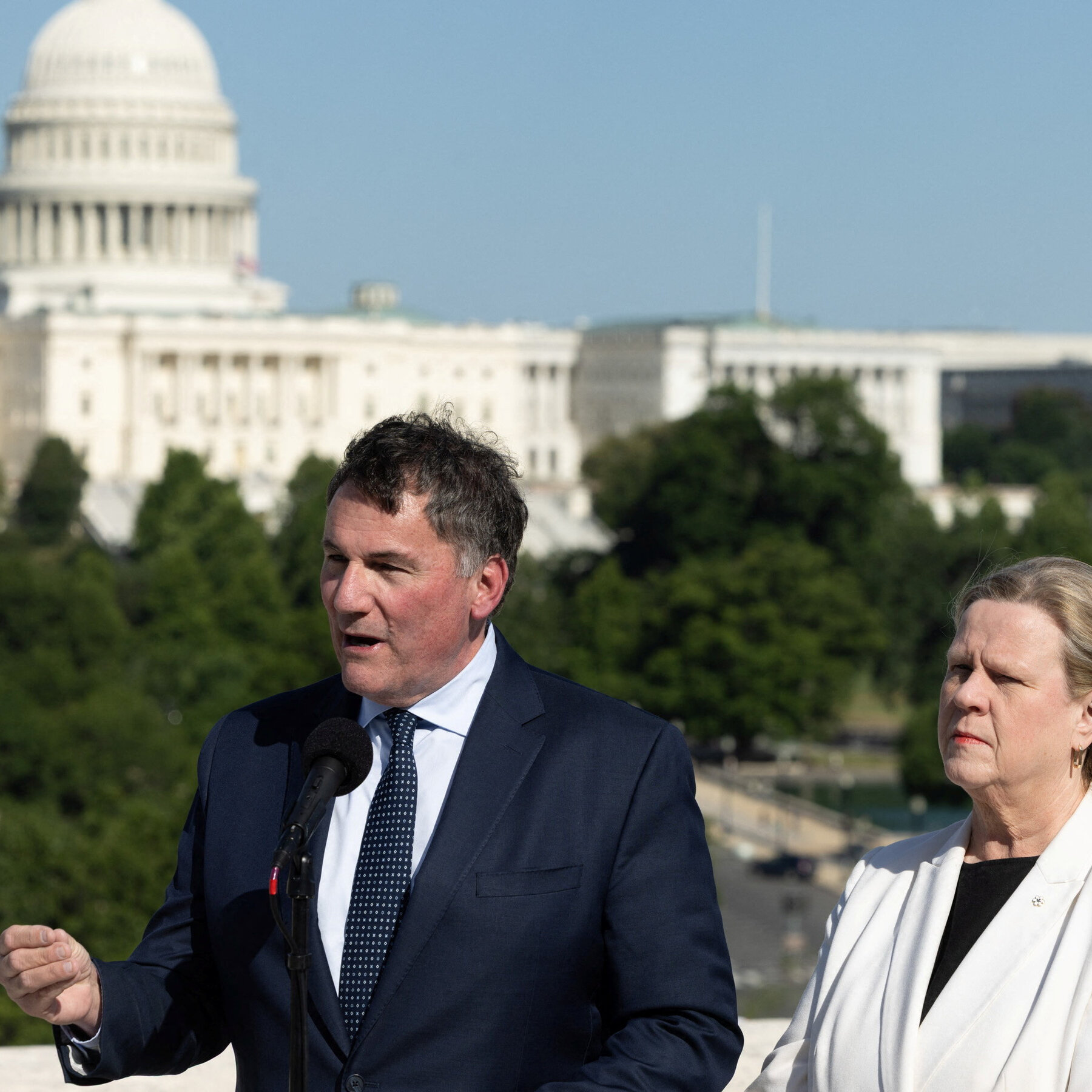 Kanada und die USA in eskalierendem Zölle-Konflikt gefangen