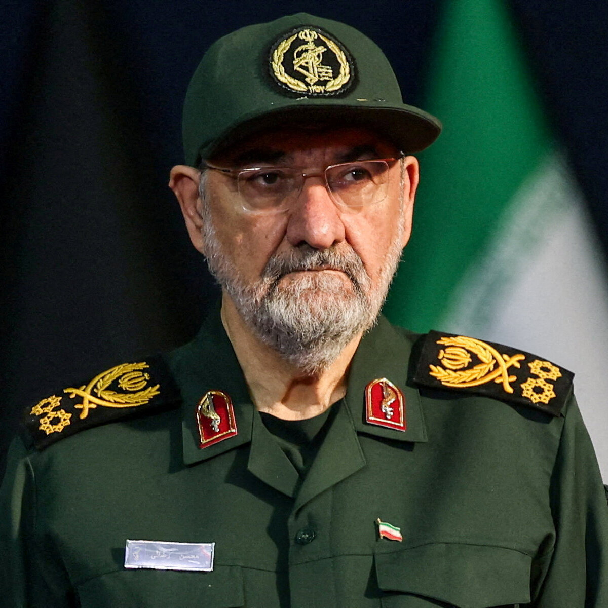 Iranischer Sicherheitschef warnt Golfstaaten vor Teilnahme am Wirtschaftskrieg