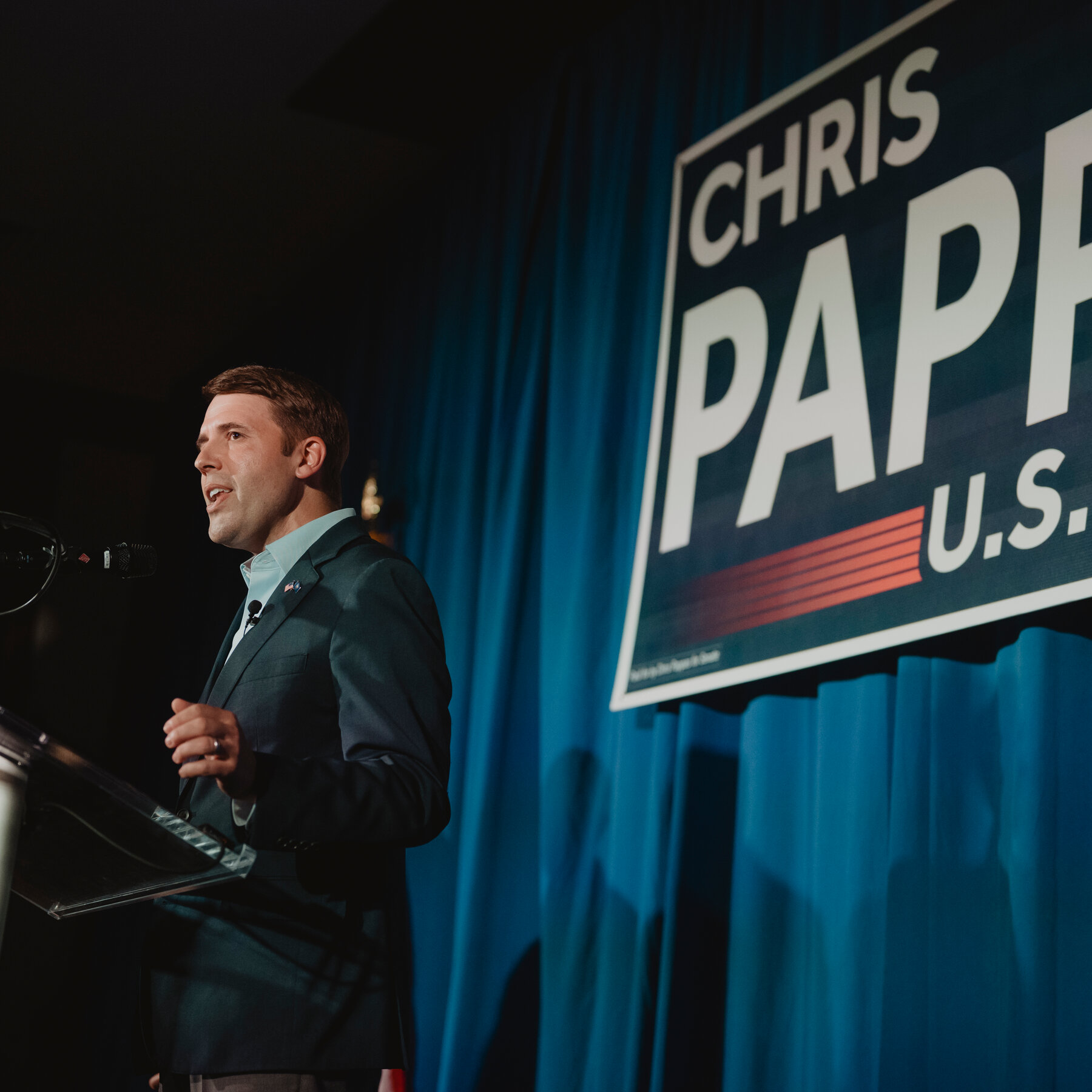 New Hampshire Primaries Show Strength for Established Candidates