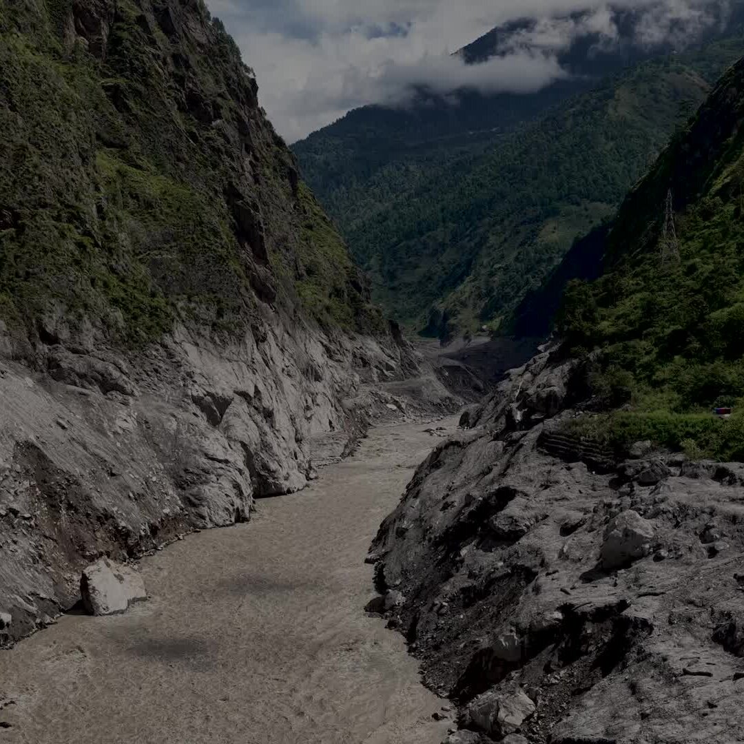 Himalaya-Flutenspur: Städte völlig ausgelöscht, wachsender Schmerz