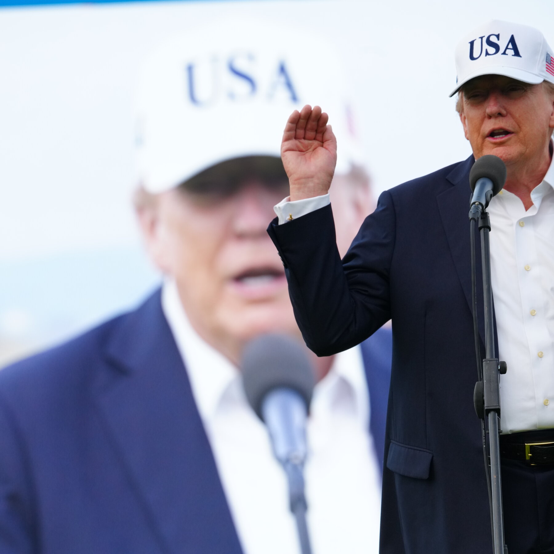 Trump Rejects Regulation and Argues a Smart President Can Manage Technology Risks