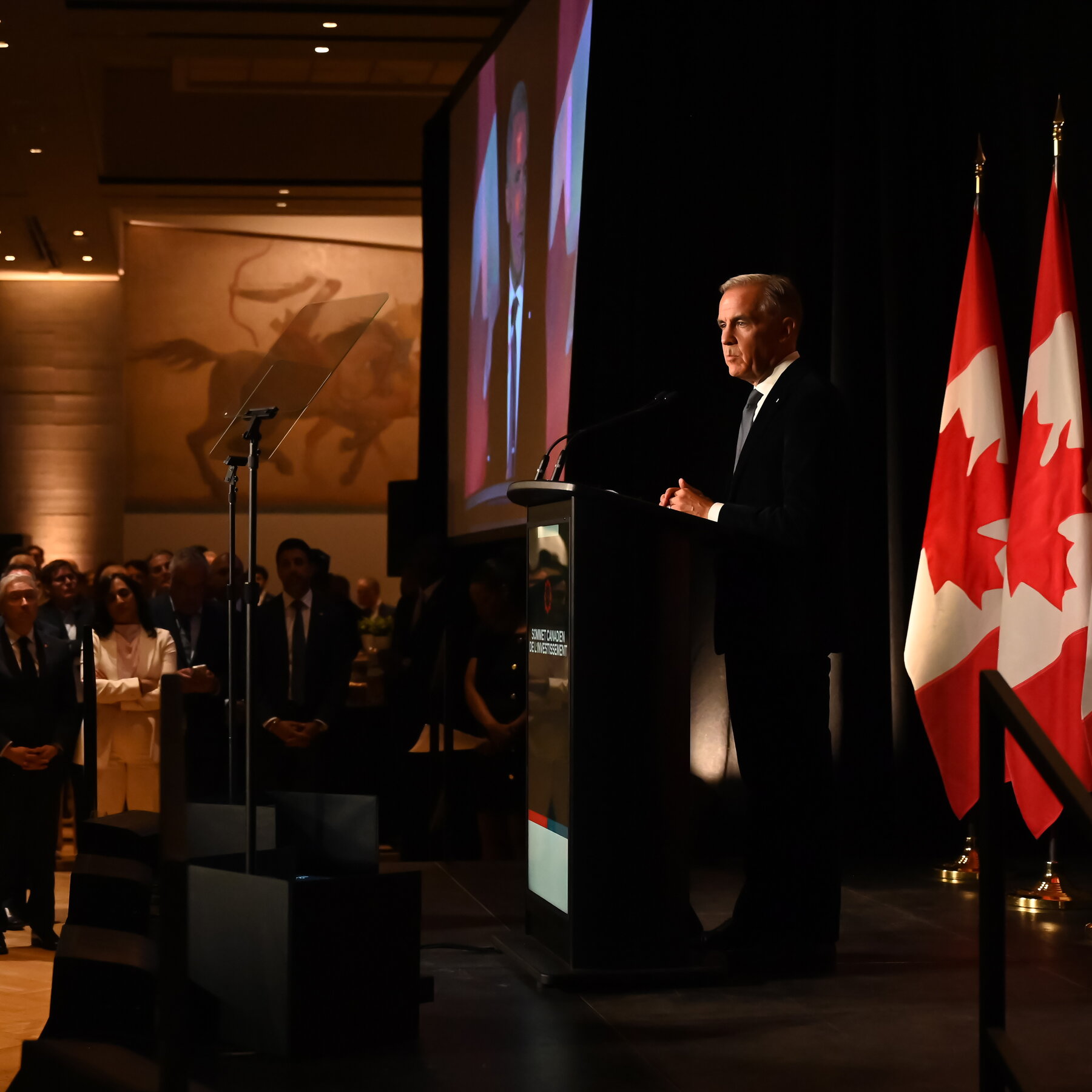 Carney, Kanada'yı Kaos Dünyasında Kararlı Bir Yatırım olarak Sunuyor